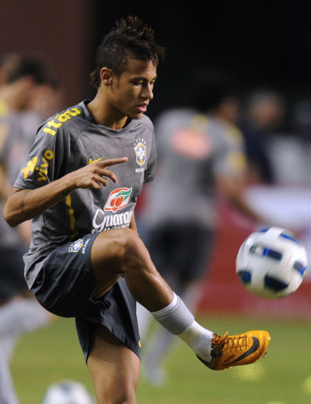 生日快乐：足坛潮人、巴萨&法国队主力孔德27岁了（27岁啦！巴萨&法国队主力、足坛潮人孔德生日快乐）