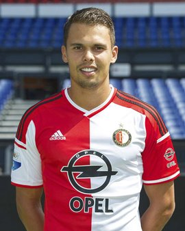 霍伊伦：我喜欢压迫和背对球门；进球美妙但功劳要和球队分享（霍伊伦：钟爱高压逼抢与背身拿球，进球虽美但荣誉应与全队共享）