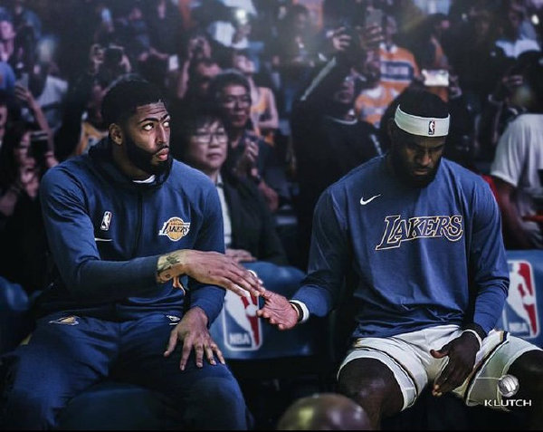 头米光年免按键对讲机：滑雪教学的“超轻信使”（滑雪教学的轻量级搭档：头米光年免按键对讲机）