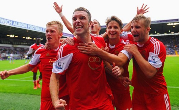 快船官方伤病报告显示保罗今天缺阵，原因是未随队